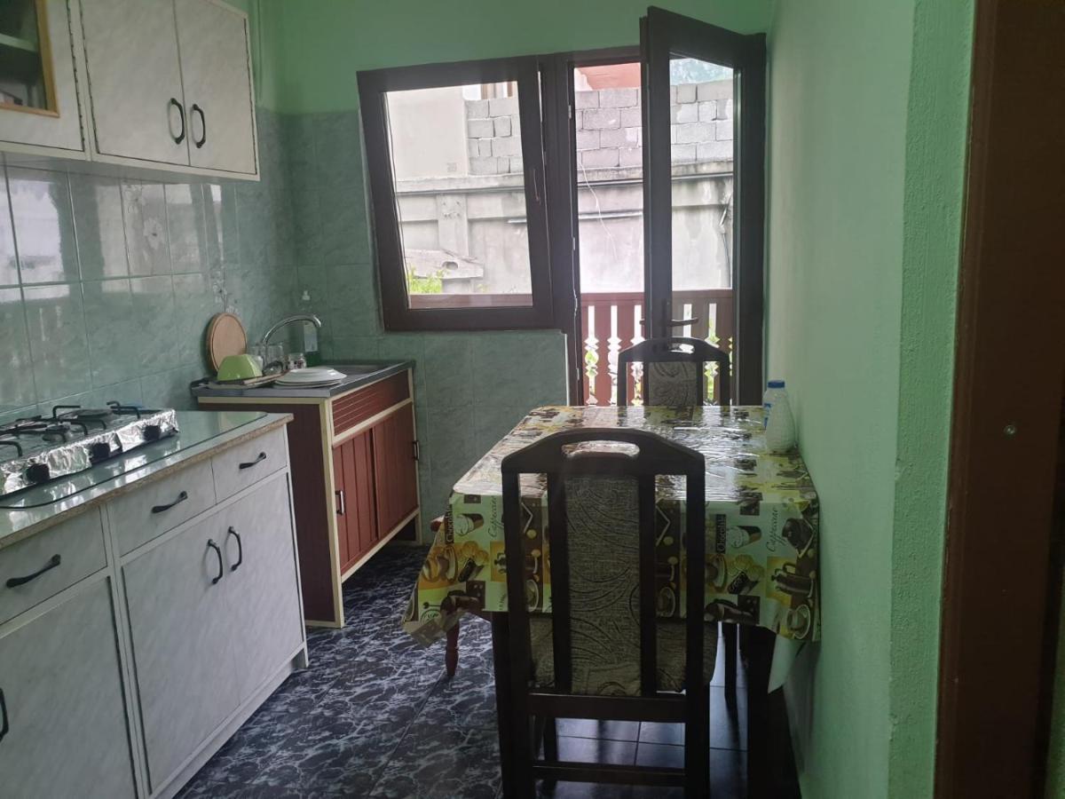 Casa Dina Hotell Băile Herculane Exteriör bild