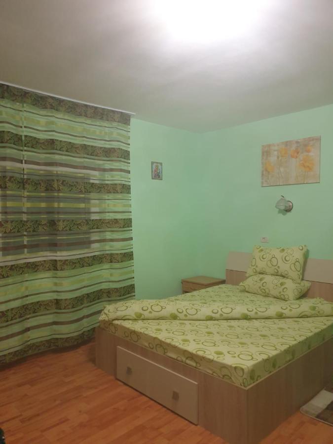 Casa Dina Hotell Băile Herculane Exteriör bild