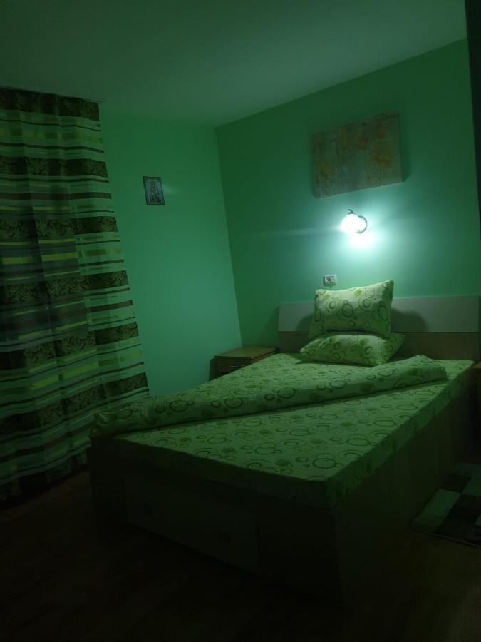 Casa Dina Hotell Băile Herculane Exteriör bild