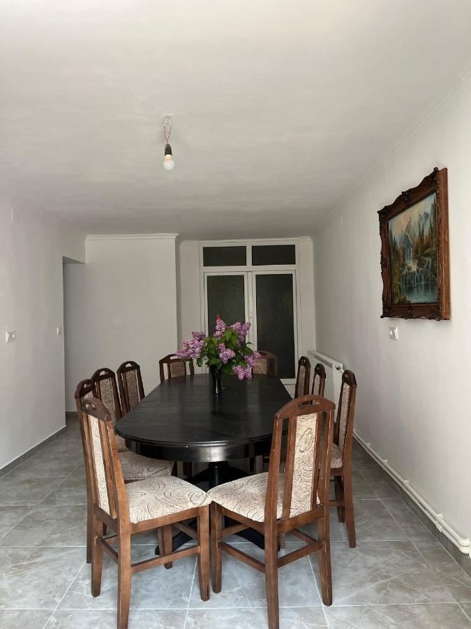 Casa Dina Hotell Băile Herculane Exteriör bild