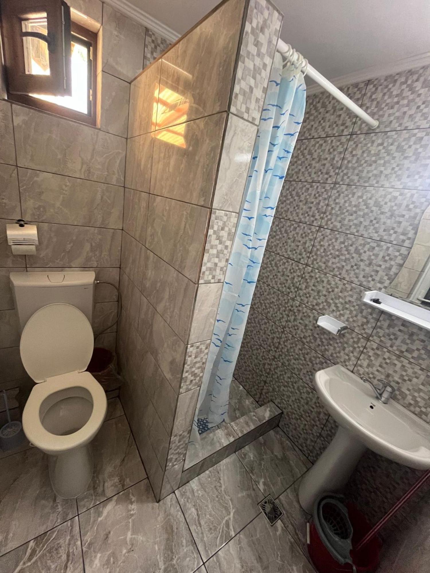 Casa Dina Hotell Băile Herculane Exteriör bild